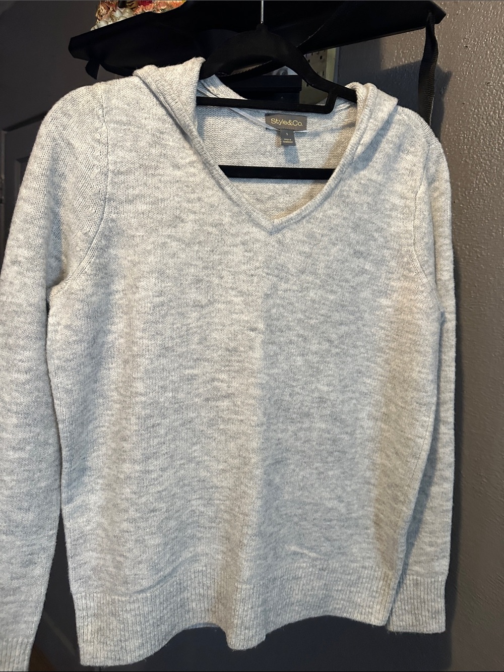 Style & Co. Light Gray V-Neck Hooded Sweater